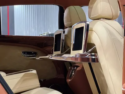 2017 بنتلي مولسان