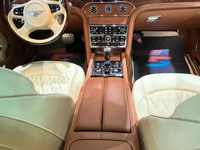 2017 بنتلي مولسان