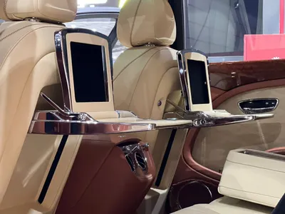 2017 بنتلي مولسان