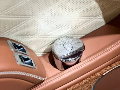 2017 بنتلي مولسان