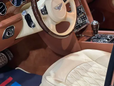 2017 بنتلي مولسان