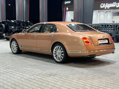 2017 بنتلي مولسان