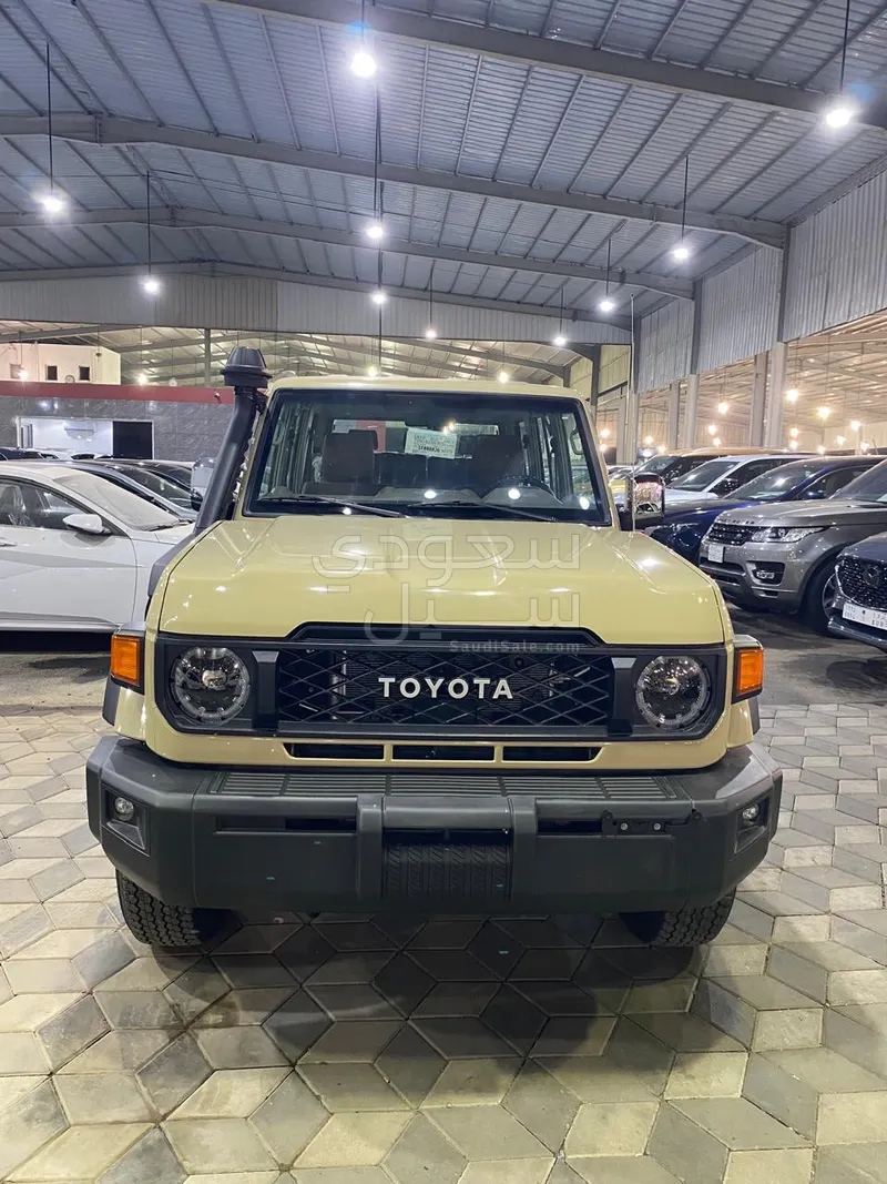 2025 تويوتا لاند كروزر ربع ال اكس