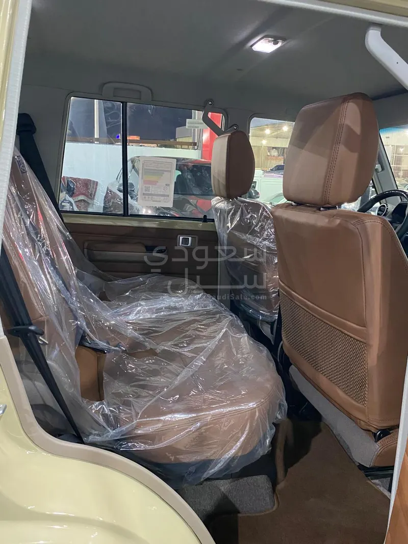 2025 تويوتا لاند كروزر ربع ال اكس