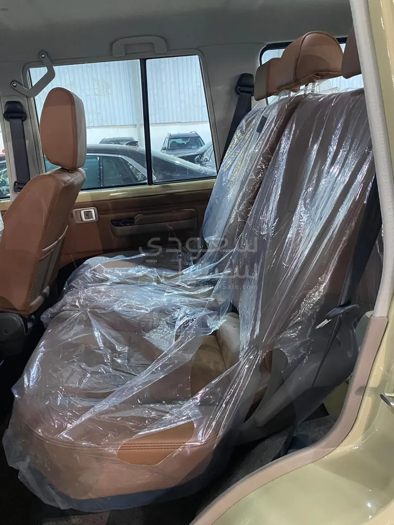 2025 تويوتا لاند كروزر ربع ال اكس