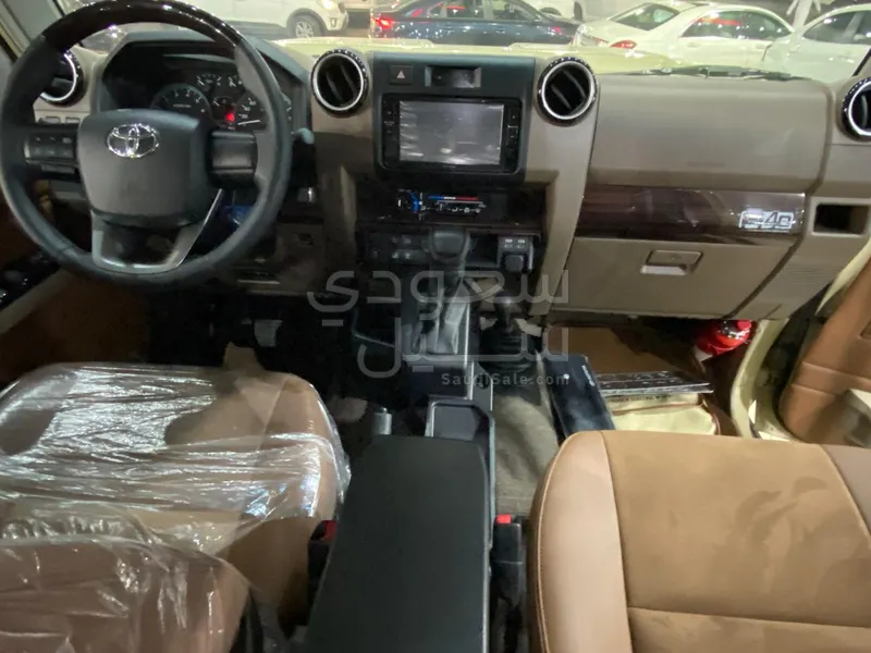 2025 تويوتا لاند كروزر ربع ال اكس