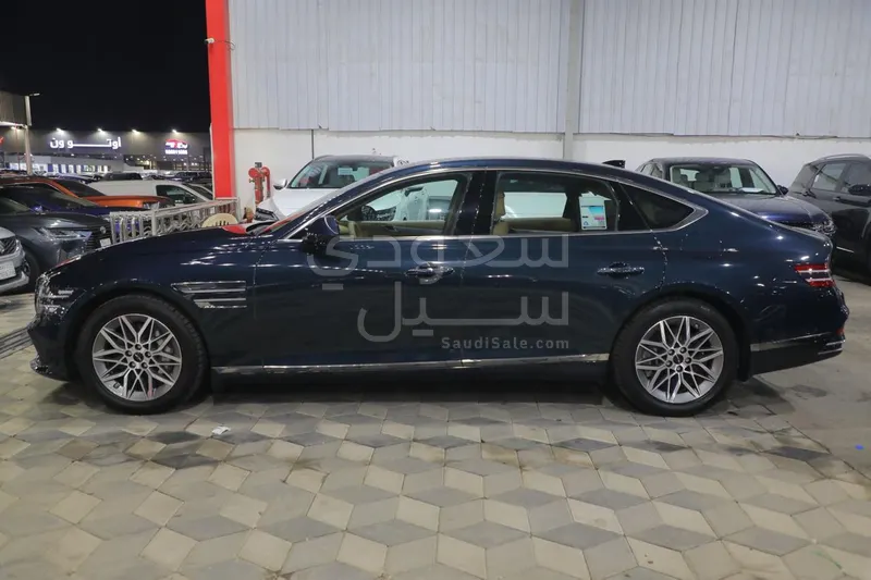 2025 جينيسيس جي 80