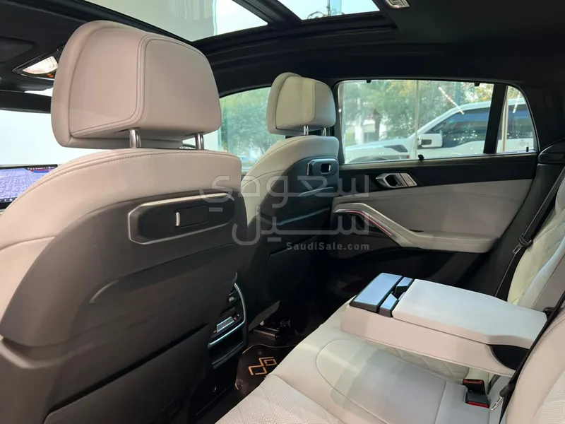 2025 BMW X Series 6 M Kit