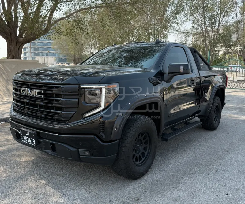 2024 GMC Sierra Elevation