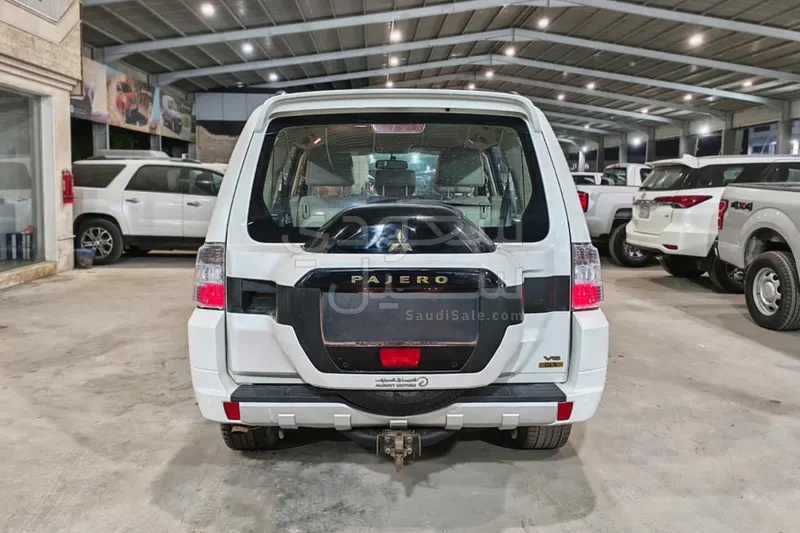 2020 Mitsubishi Pajero