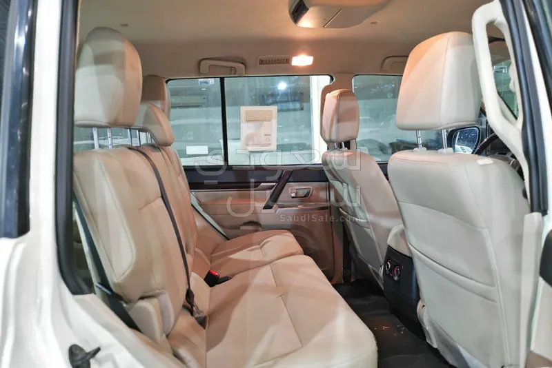 2020 Mitsubishi Pajero