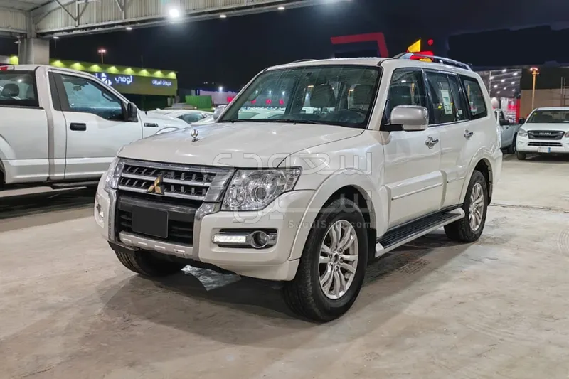 2020 Mitsubishi Pajero