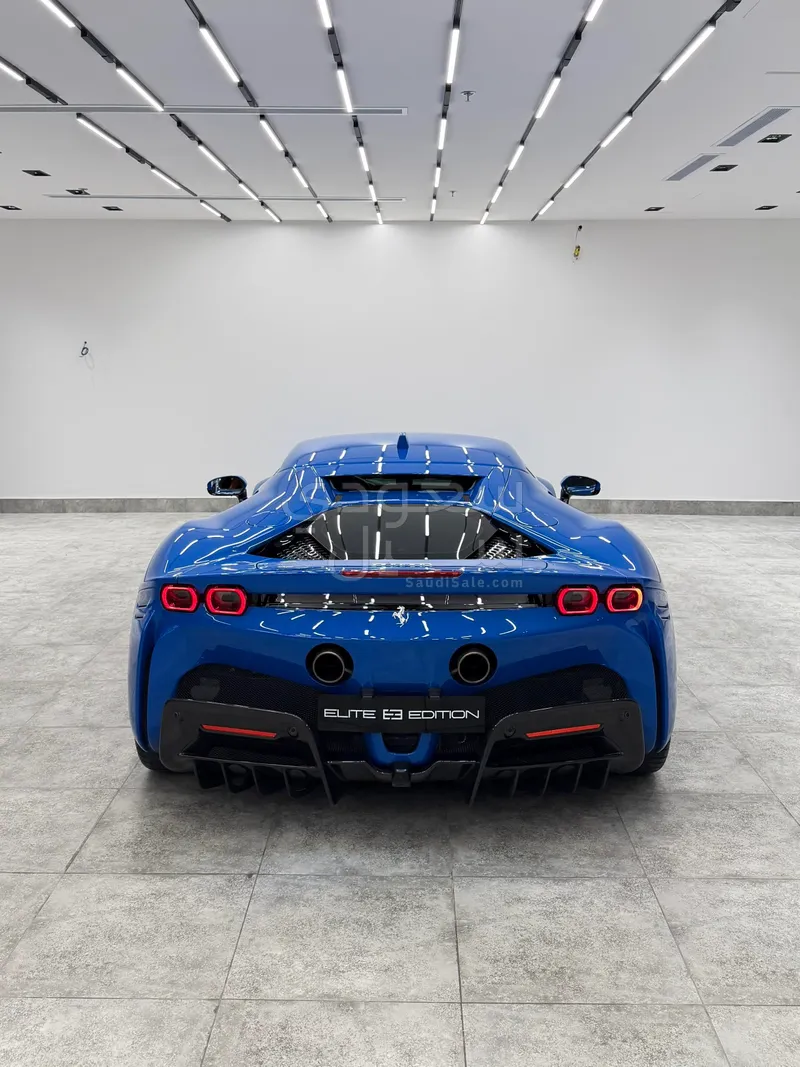 2021 فيراري اس اف 90 سترادالي