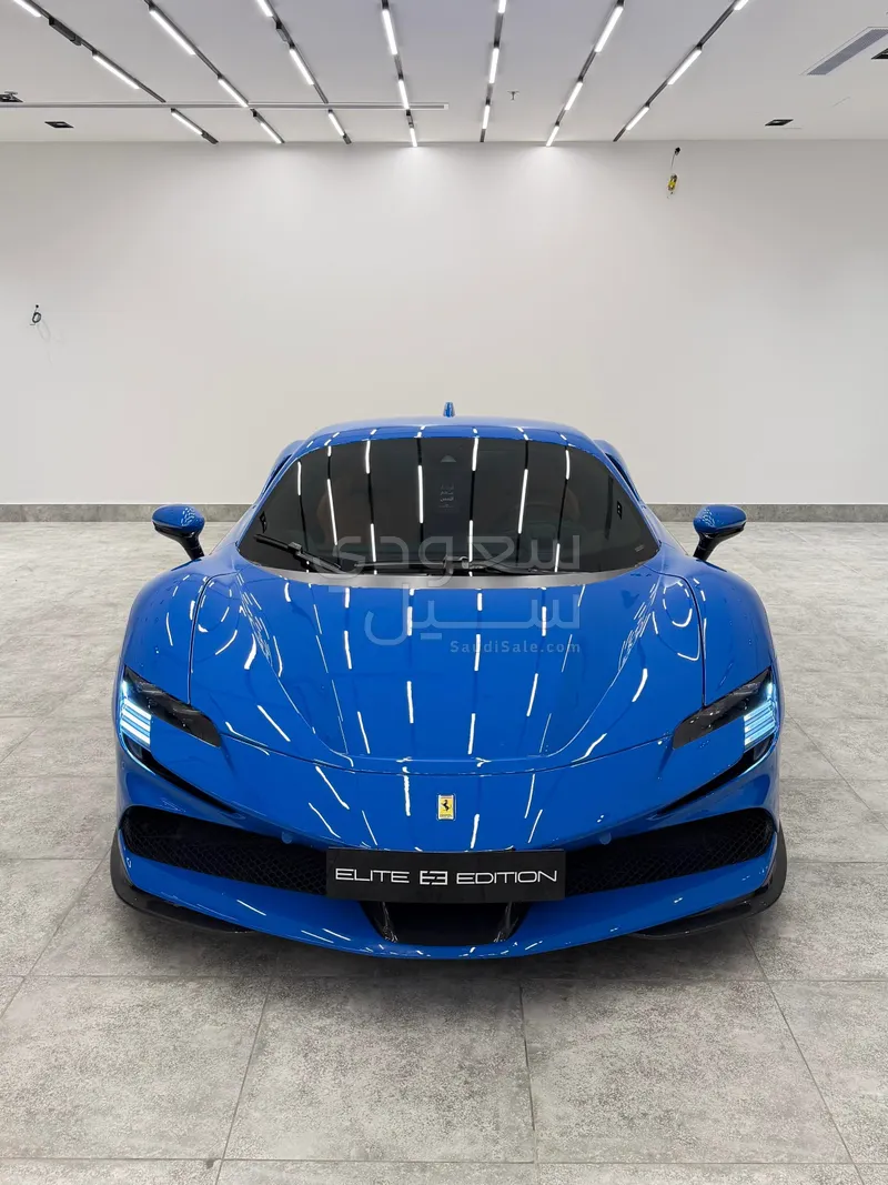 2021 فيراري اس اف 90 سترادالي