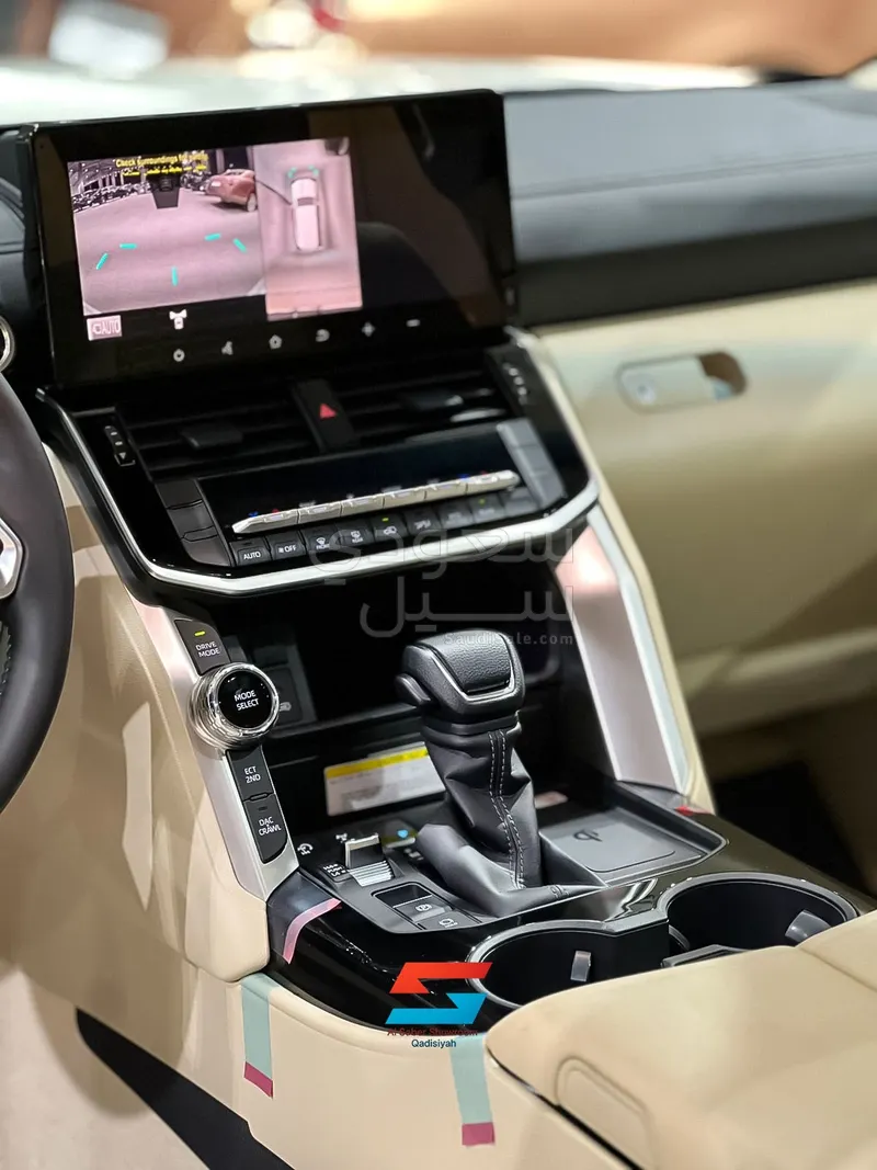 2025 Toyota Land Cruiser GXR 3