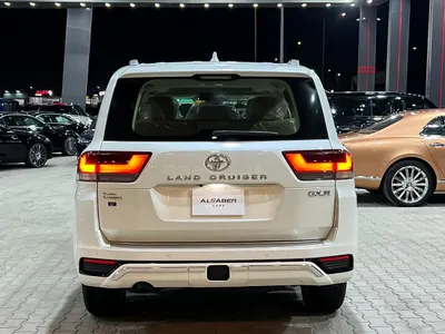 2025 Toyota Land Cruiser GXR 3