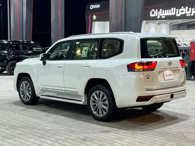 2025 Toyota Land Cruiser GXR 3