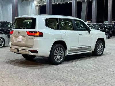 2025 Toyota Land Cruiser GXR 3