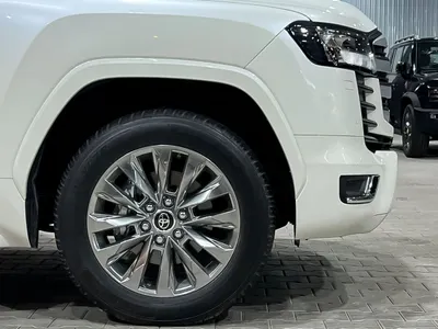 2025 Toyota Land Cruiser GXR 3