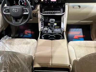2025 Toyota Land Cruiser GXR 3