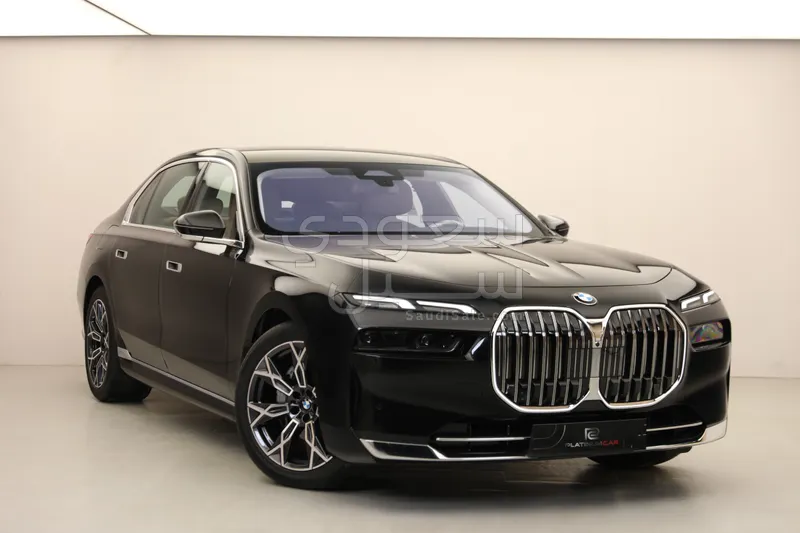 2026 بي ام دبليو الفئة السابعة 735أي