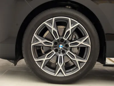 2026 بي ام دبليو الفئة السابعة 735أي