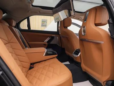 2026 بي ام دبليو الفئة السابعة 735أي