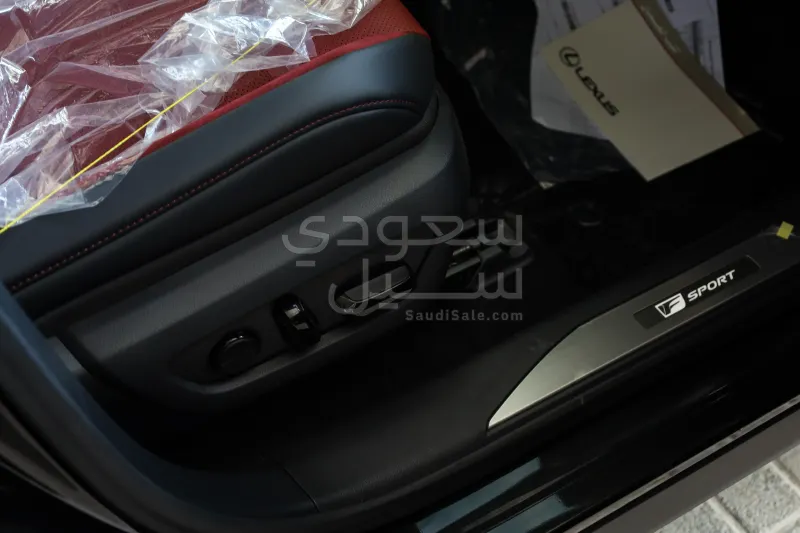 2025 لكزس أر إكس 350 إف