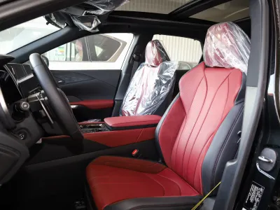 2025 لكزس أر إكس 350 إف