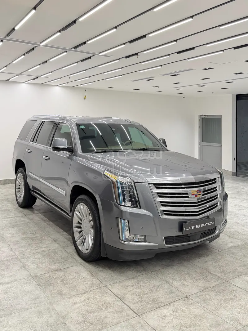 2020 كاديلاك اسكاليد بلاتينيوم