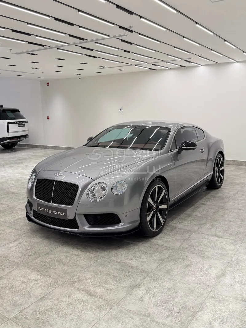 2015 بنتلي كونتيننتل جي تي مولنير في 8 اس