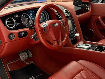 2015 بنتلي كونتيننتل جي تي مولنير في 8 اس