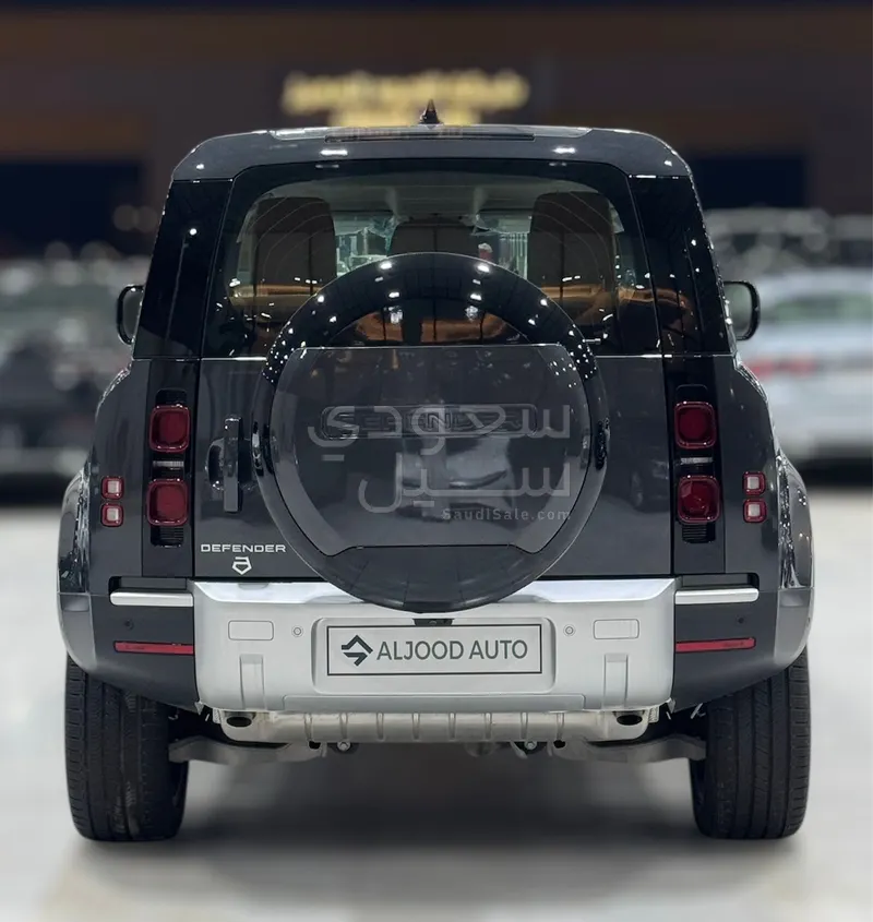 2024 Land Rover Defender 90