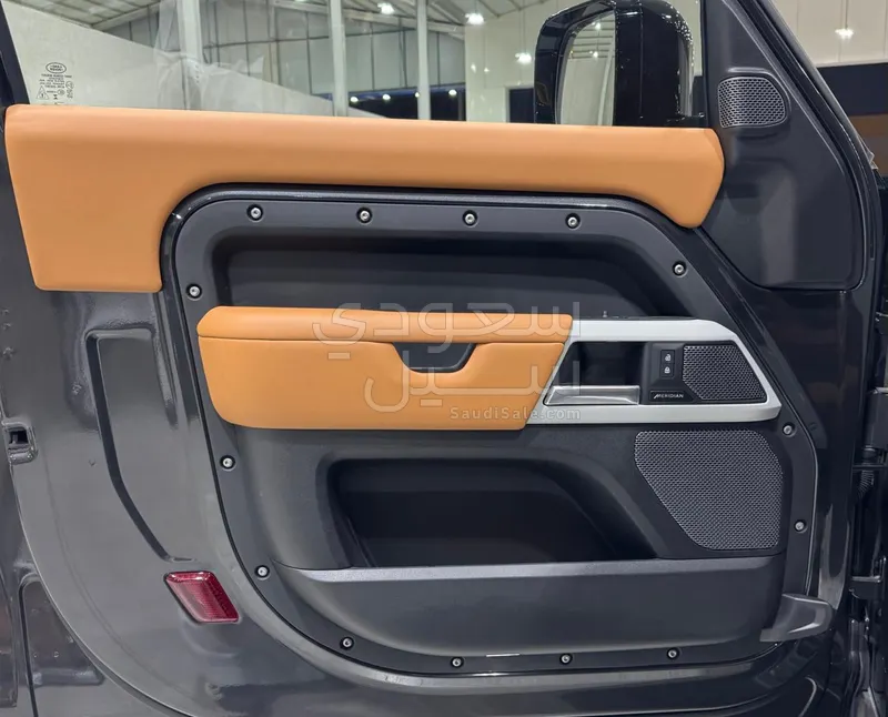 2024 Land Rover Defender 90