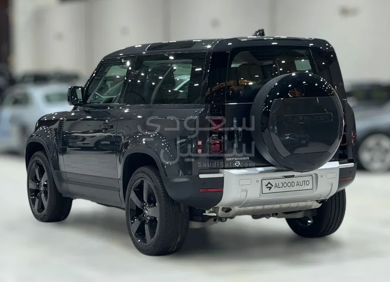 2024 Land Rover Defender 90