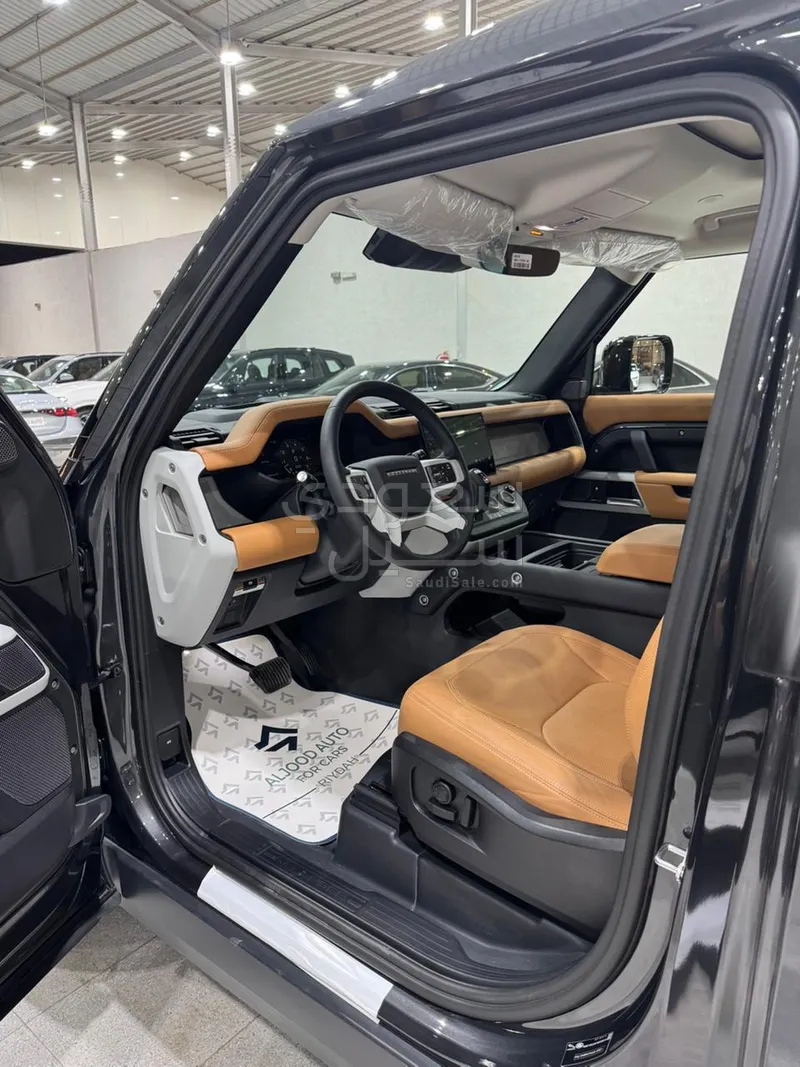 2024 Land Rover Defender 90
