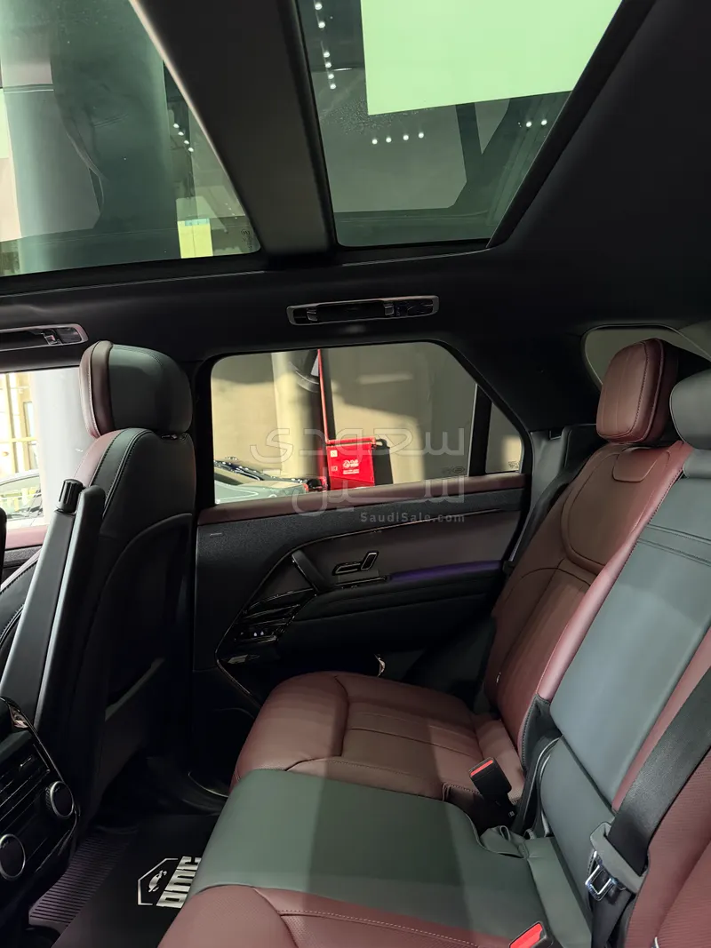 2025 Land Rover Range Rover Sport HSE