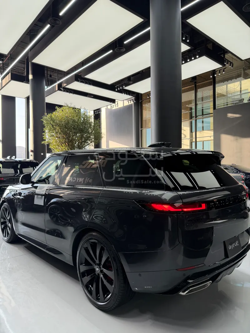 2025 Land Rover Range Rover Sport HSE