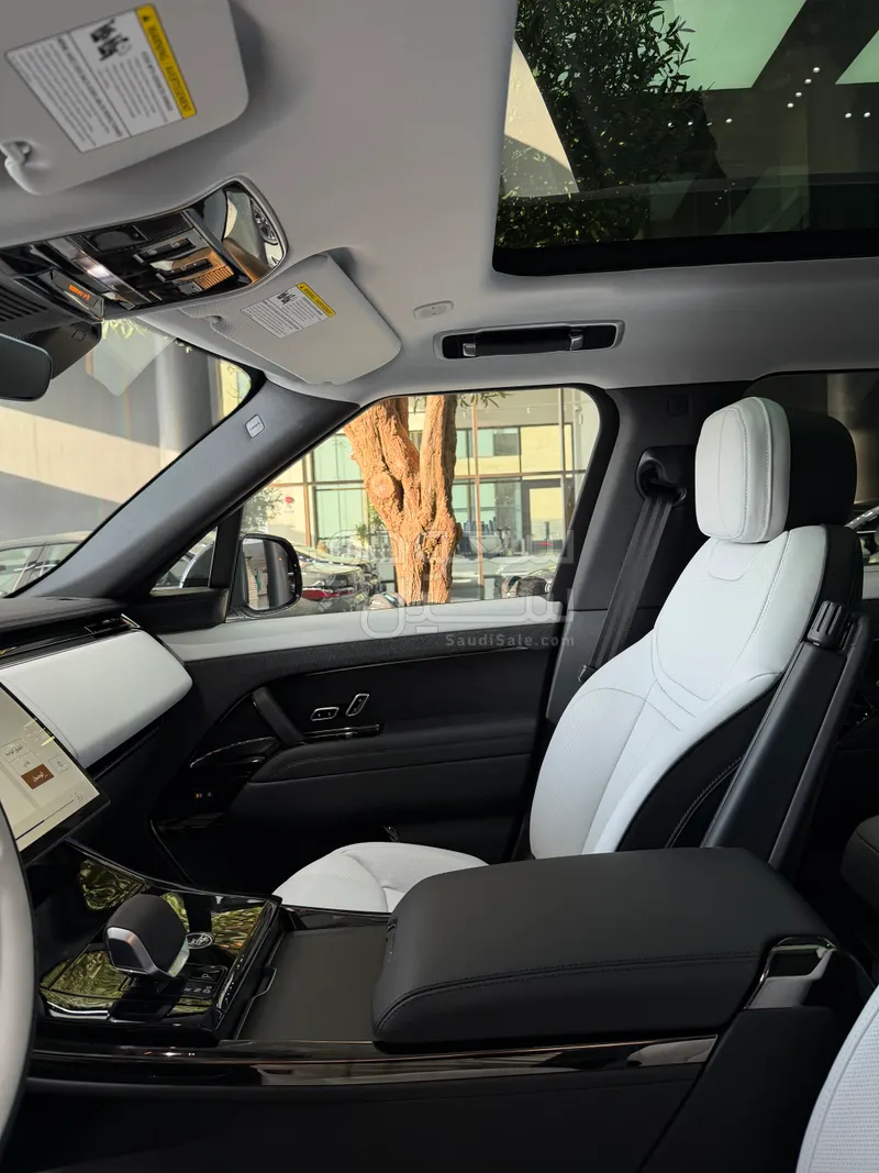 2025 Land Rover Range Rover Sport HSE