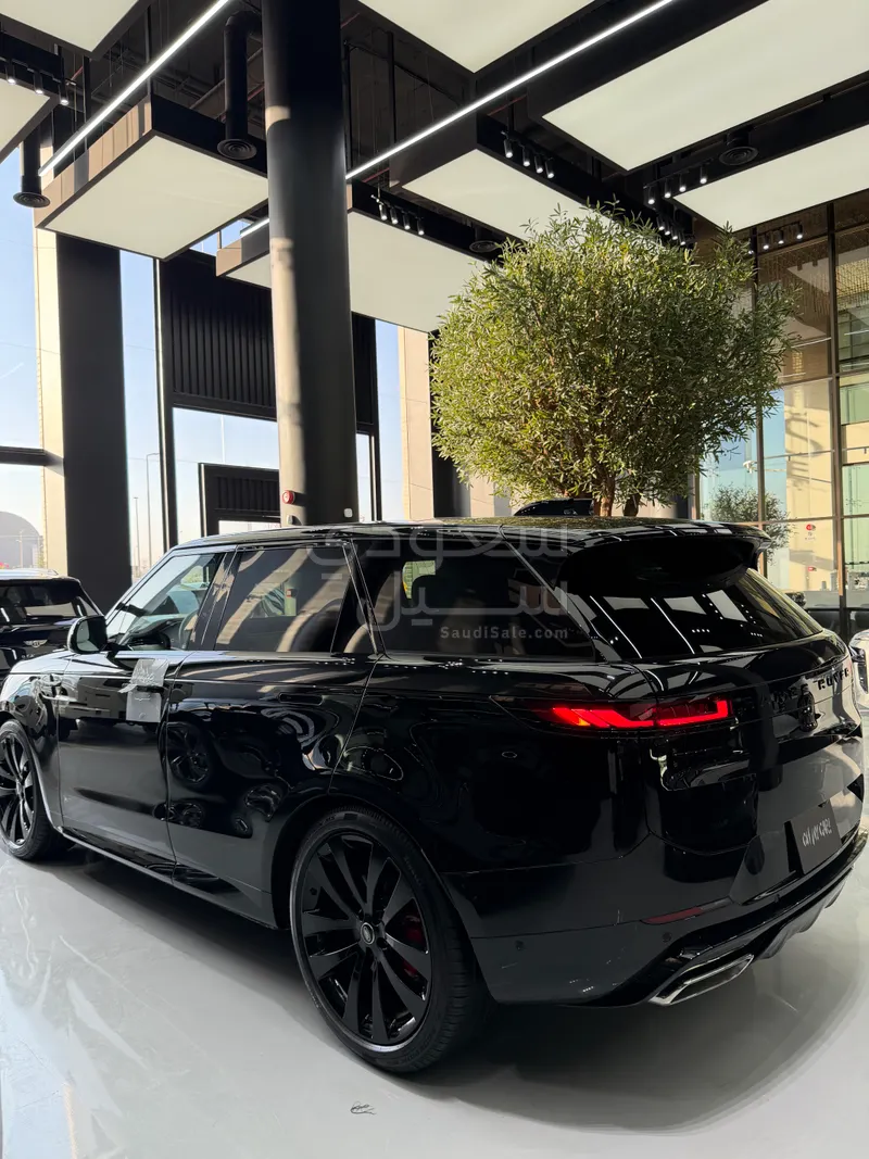2025 Land Rover Range Rover Sport HSE