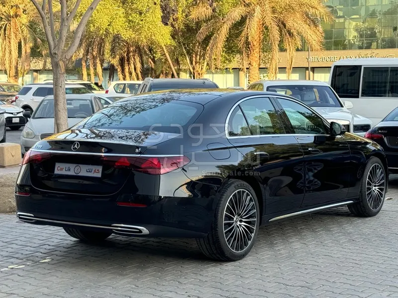 2026 Mercedes-Benz E 200