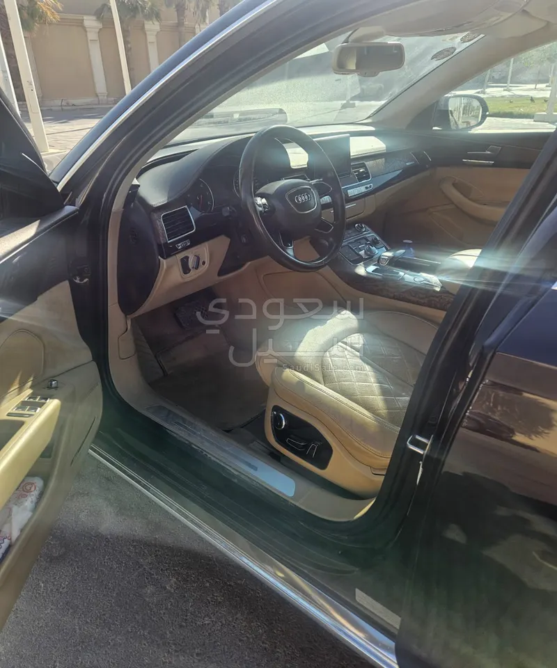 2012 Audi A8L Saudi Edition