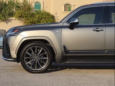 2023 لكزس إل إكس 700 أف سبورت