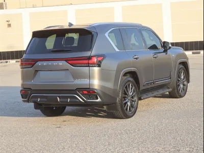 2023 لكزس إل إكس 700 أف سبورت