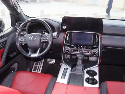 2023 لكزس إل إكس 700 أف سبورت