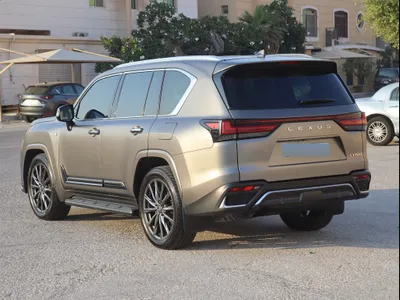 2023 لكزس إل إكس 700 أف سبورت