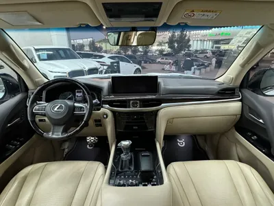 2020 لكزس إل إكس 570