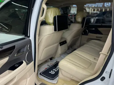 2020 لكزس إل إكس 570