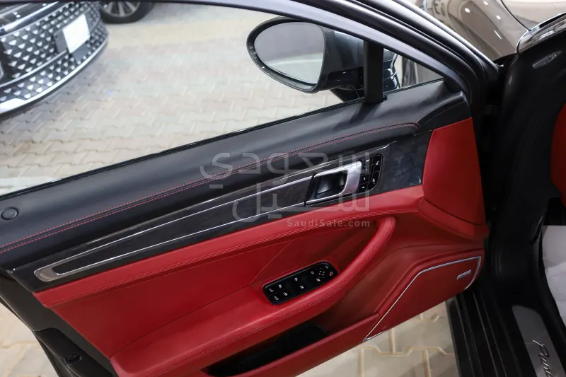 2018 بورش بانميرا اس