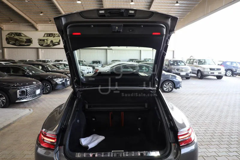 2018 بورش بانميرا اس